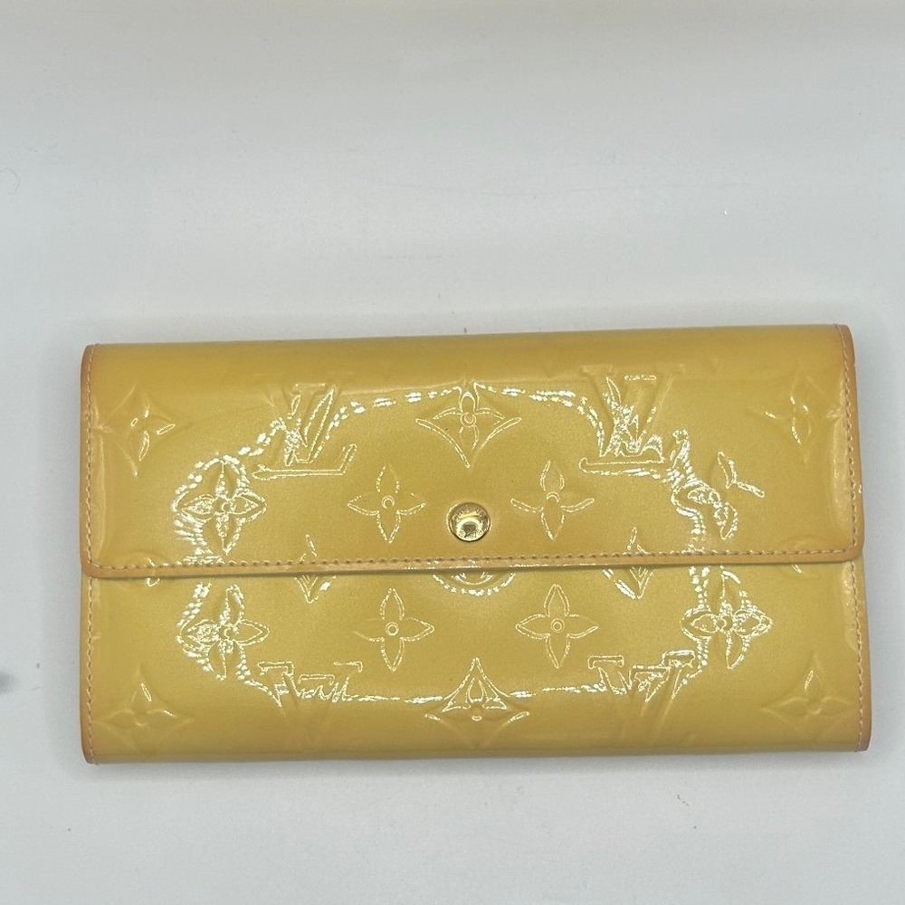 Louis Vuitton Yellow Monogram Vernis Sarah Wallet TN2172 Patent Leather#1016